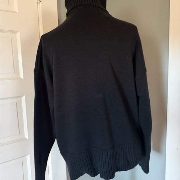 GAP Classic Black Turtleneck Sweater - Picture 4 of 6
